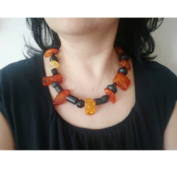 🇨🇦 Artisan genuine amber and wood chunky necklace - Picture 3 of 7